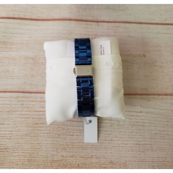 Juicy Couture Black Label Rhinestone Link Wristband Women's Watch Blue in Box - Picture 3 of 8